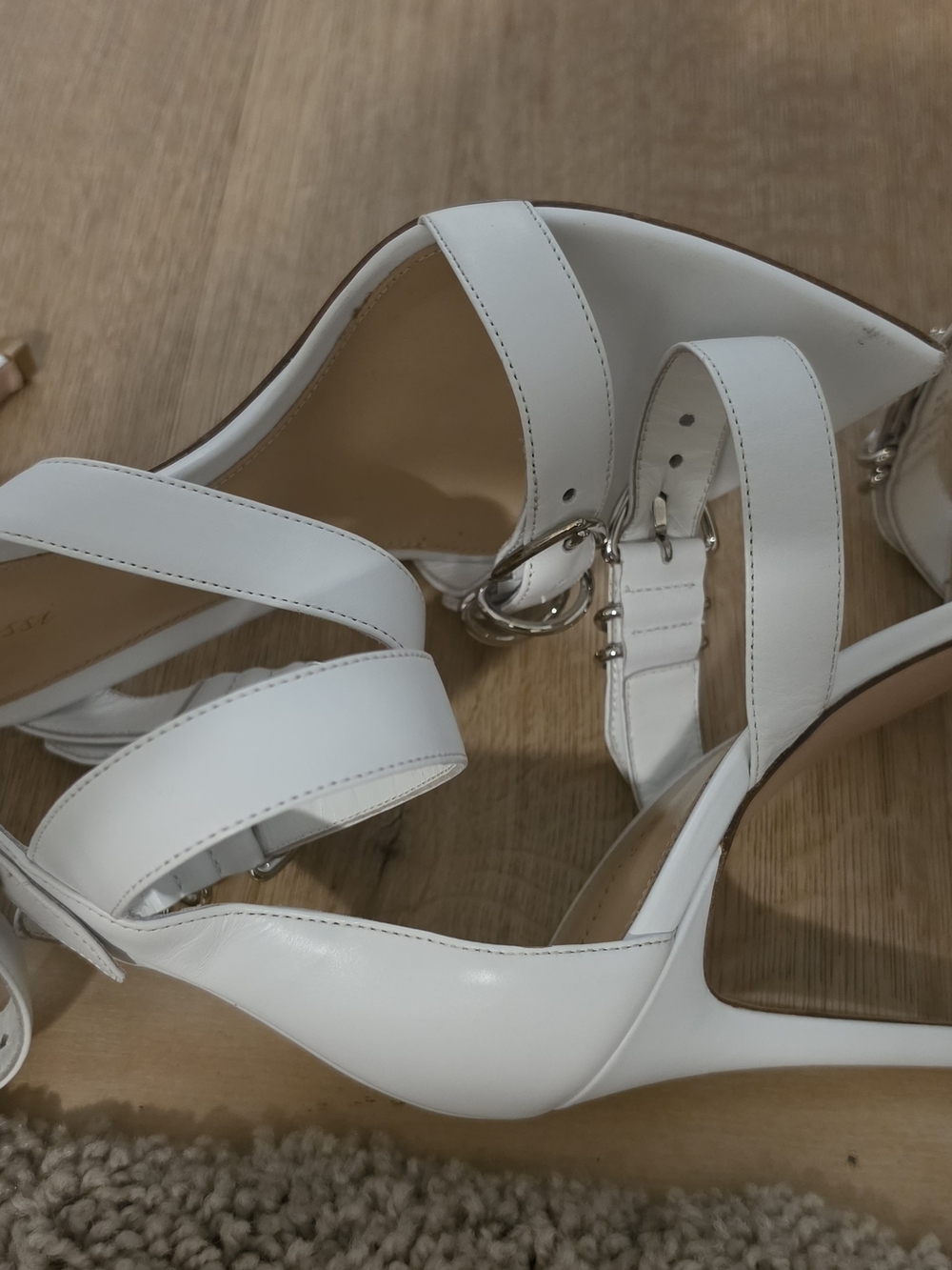 Gianvito Rossi White Pointed Buckle-Strap Stiletto Heels - Picture 4 of 7